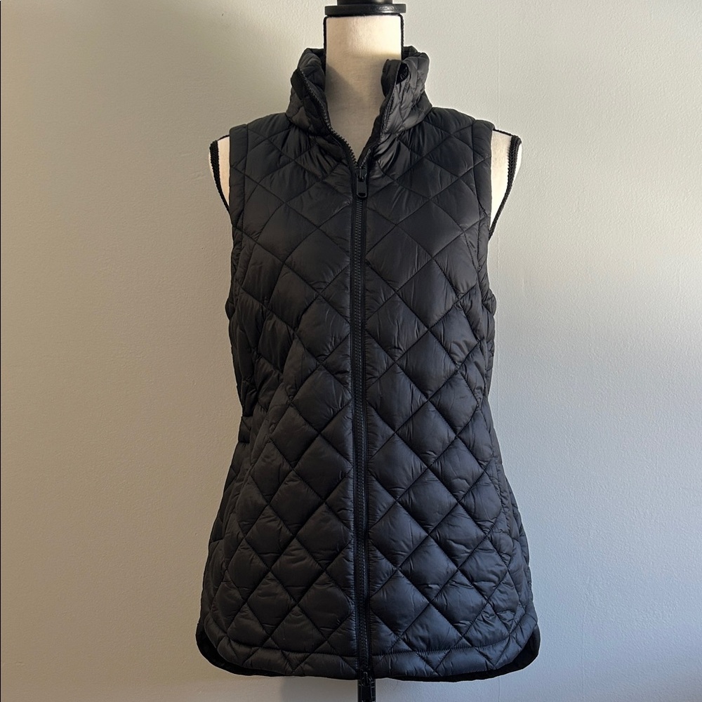 Athleta Wisper Featherless Black Quilted Vest